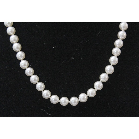 Very Nice 18 Inch Off White Pearl Necklace Knotted Between Beads N58 - Picture 2 of 3